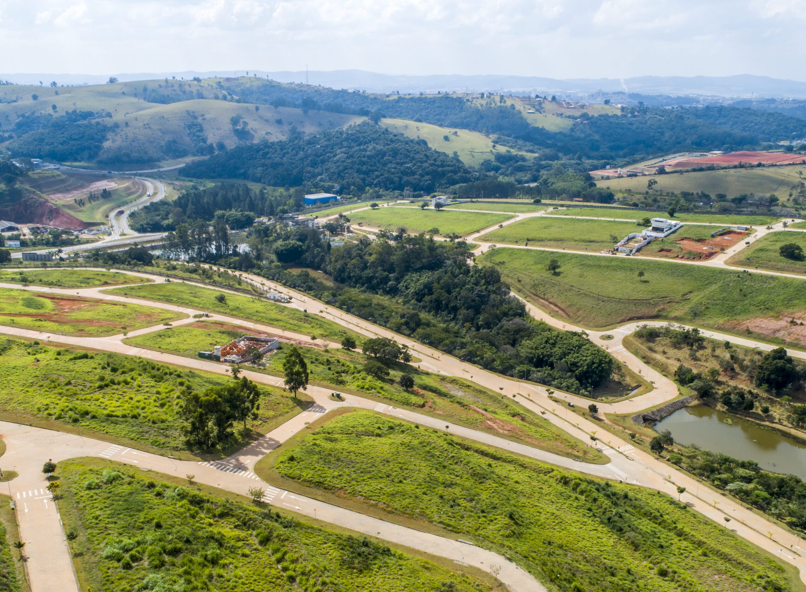Tipos de terreno: aclive, declive e plano. Qual é o melhor?