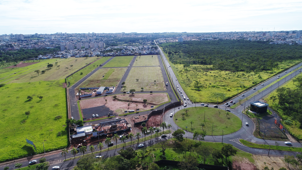 Foto aérea do andamento da obra do Vila Real Exclusive, da GSP Loteamentos.