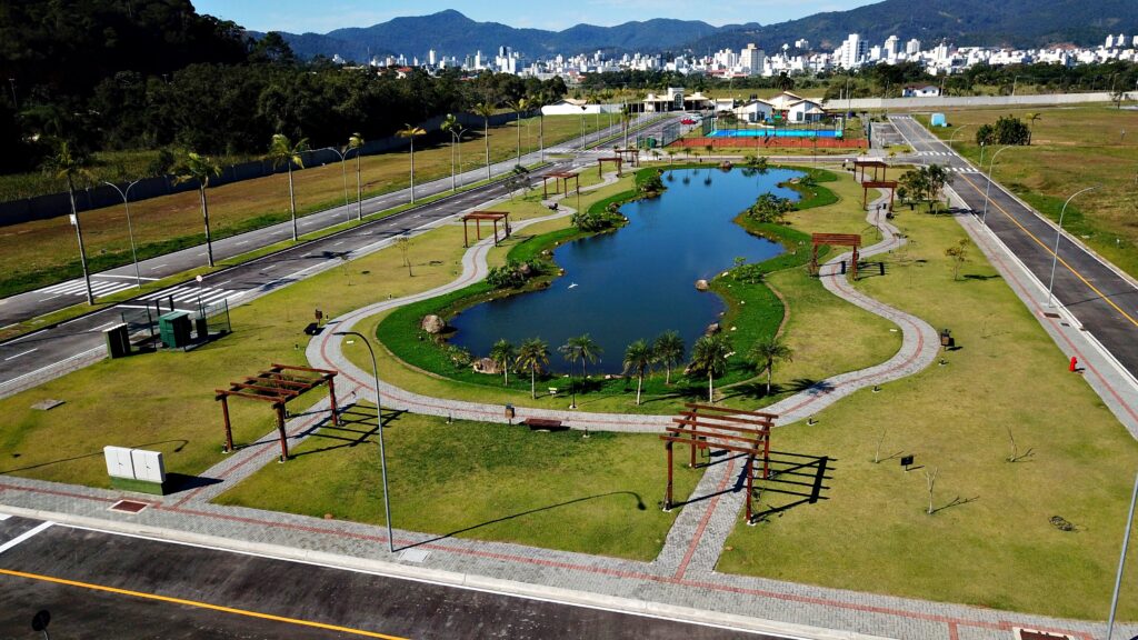 Condomínio Fechado Parque do Lago, da GSP Loteamentos, em Camboriú (SC).