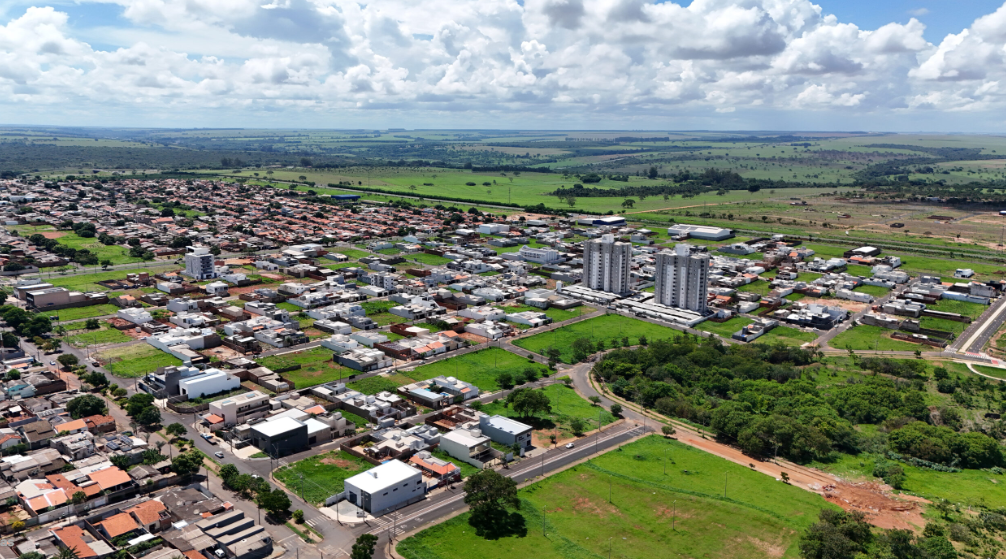 Vista aérea do loteamento aberto Life 1 Uberlândia, da GSP Loteamentos.