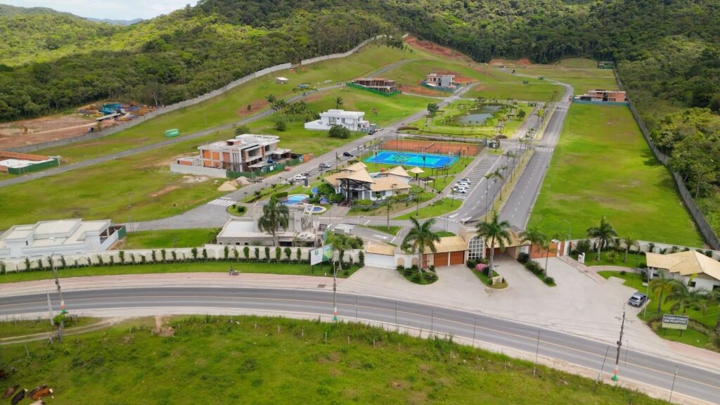 A infraestrutura de um loteamento planejado oferece qualidade de vida.